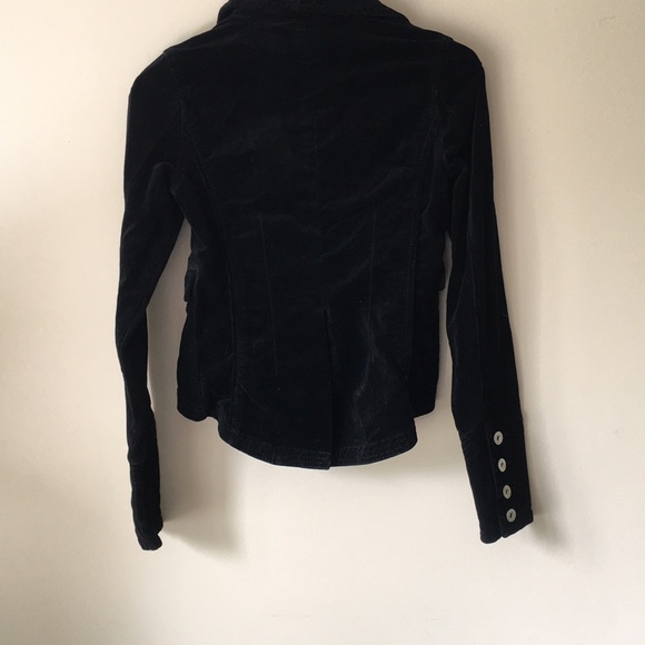 🆕 FOXY JEANS | Hi-Lo Velvet Blazer - Picture 8 of 8